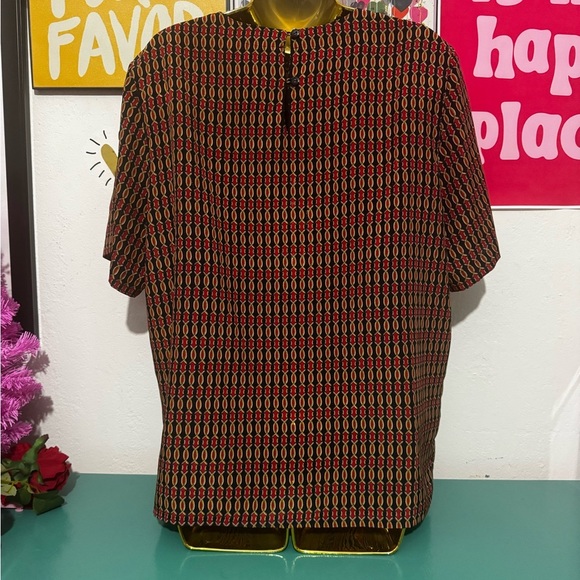 Modern Essentials Black & Red Chain Print Blouse - Size L - Picture 2 of 3